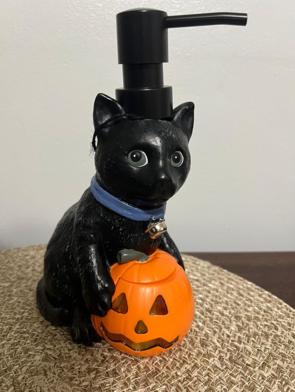 New! Black Cat W/Lighted Pumpkin Soap/Lotion Dispenser Halloween.